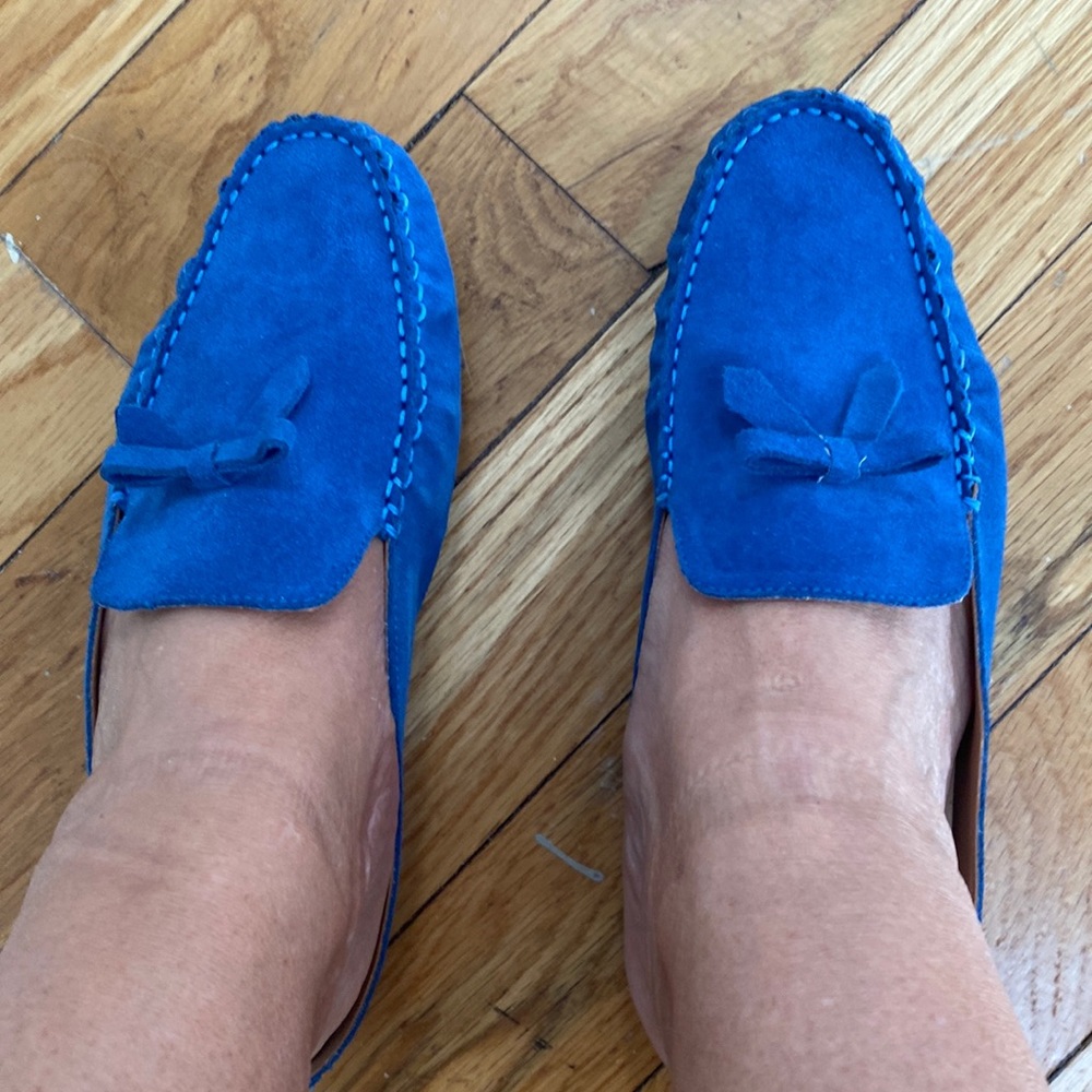 Size 8 aerosols suede slides